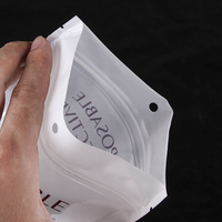 Emballage de vente au détail en plastique à fermeture éclair transparent blanc clair personnalisable OEM