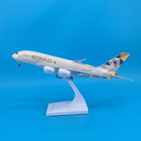 Modèle d'avion en résine moulée sous pression Airbus A380 1/250 de 30 cm avec éclairage LED, compagnie aérienne Etihad Airways, ornement d'aviation avec support d'exposition