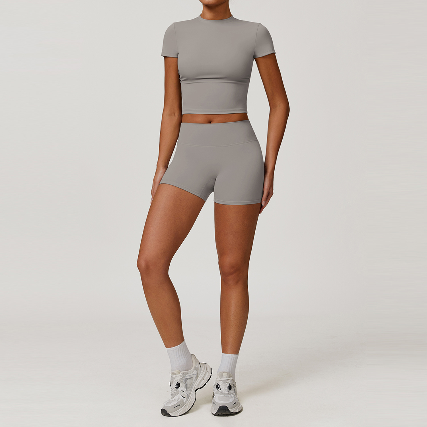 Set grigio 1