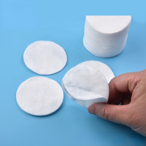 Tampons en <span class=keywords><strong>coton</strong></span> biologique jetables ronds pour le nettoyage du visage Tampons démaquillants réutilisables en bambou doux et éponge pour les soins de la peau du visage - Product Image 3