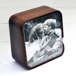 Wholesale Custom Carved Wooden Photo Frame Music Box DIY Photo Music Box Creative Gift Walnut