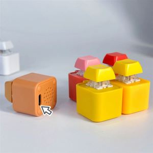 Llavero Grabador de Voz de 10 Colores, Recargable por USB, Grabación y Reproducción con un Clic, Grabadora de Notas Estilo Teclado, Lindo Regalo al por Mayor - Product Image 4