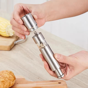 Práctica Mini Botella de Acero Inoxidable para Moler Pimienta y Sal, Tipo Prensa Manual, para Uso en la Cocina - Product Image 3