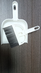 ชุดแปรงและที่ตักขยะพลาสติกขนาดเล็กมือเดียวแปรงทำความสะอาดง่ายพร้อมที่ตักผง - Product Image 4