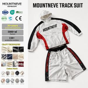 Ensemble de survêtement pour homme en tissu performant avec empiècements contrastants, entièrement personnalisable, respirant, à capuche, léger, pour le sport, avec logo personnalisé, OEM - Product Image 1