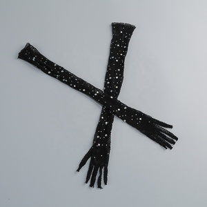 Completo Tre Pezzi da Donna con Shorts e Guanti, Abito Sexy Nero Lucido con Paillettes e Diamanti, Scollo a V e Spacco Alto - Product Image 6