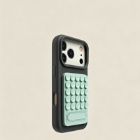 Coque de téléphone souple en TPU avec ventouse pour iPhone 17 Pro Max, support intégré anti-chute et support arrière auto-adhésif