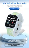 Nouvelle Montre Électronique Carrée en Plastique LED à Motifs Variés pour Enfants, Modèle 2026, Idéale pour l'Extérieur