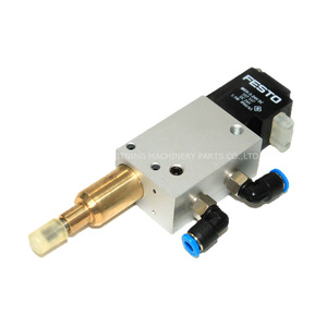   Válvula Solenoide F7.335.00204 DC 24V Puerto de 1/4 pulg. para Control de Imprenta - Product Image 1