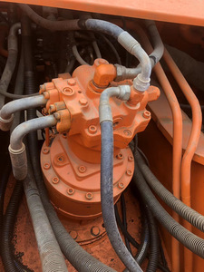 รถขุด Doosan DH420LC-7 สีส้ม เครื่องจักรก่อสร้างมือสอง แบบตีนตะขาบ อุปกรณ์หนัก เครื่องยนต์เกาหลี น้ำหนัก 37500 กก. ใช้งาน 0-2000 ชั่วโมง - Product Image 4