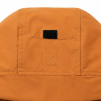 Boying Herren-Daunenparka mit Kapuze Senfgelb Dicker Warmer Wintermantel Reißverschlusstaschen Manschetten OEM ODM Großhandel