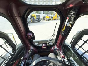 Cargador Compacto de Ruedas para Construcción Pesada de Nivel 4 Final con Motor EPA - Product Image 2