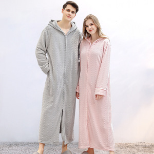 Robe de nuit élégante et décontractée pour femme, style français, à fermeture éclair, couleur café, à capuche, en polaire gaufrée, épaisse, en flanelle, thermique et respirante - Product Image 3