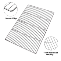 Gril à charbon de bois en métal assemblé en fil d'acier inoxydable de 25cm X 20cm de long avec outils de barbecue pour le camping en plein air dans la cuisine