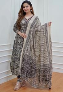 Hot Selling Party Wear Women <b>Clothes</b> Chikankari Kurta and Bottom Set with Embroidery Work Available at Best Price for Export - Product Image 4