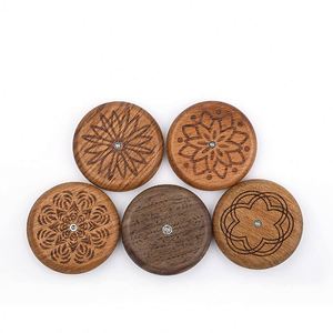 Couteau à pain en bois UFO personnalisé pour la découpe de la pâte, outil de traçage pour kit de panier à pain au levain - Product Image 2