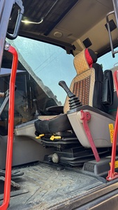 Oferta Especial: Excavadora de Orugas Volvo EC250DL Usada Original de 25 Toneladas, Bajas Horas de Trabajo, Motor, Bomba y Rodamientos con Certificación EPA y CE - Product Image 6