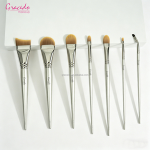 Juego <span class=keywords><strong>de</strong></span> 7 <span class=keywords><strong>brochas</strong></span> <span class=keywords><strong>de</strong></span> <span class=keywords><strong>maquillaje</strong></span> ultrafinas y curvadas Gracedo OEM, con cerdas <span class=keywords><strong>de</strong></span> nailon, mango <span class=keywords><strong>de</strong></span> madera y virola, para base y mascarilla. - Product Image 1