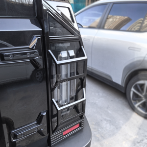 Para JETOUR Traveler Shanhai T2: Capa Protetora de Lanterna Traseira com Design Mecha, Acabamento da Moldura da Lâmpada Traseira, Peças Modernas para Upgrade Exterior Automotivo - Product Image 3