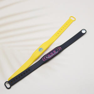 프로그래머블 <span class=keywords><strong>RFID</strong></span> 실리콘 손목밴드 <span class=keywords><strong>HF</strong></span> 방수 13.56mhz <span class=keywords><strong>RFID</strong></span> NFC 조절 가능한 스포츠용 팔찌 - Product Image 3
