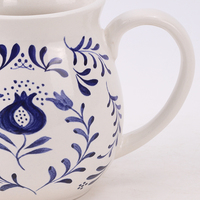 Tasse à café en céramique Redeco Chinoiserie bleue et blanche à motif grenade, peinte à la main, style classique Art Déco, cadeau, vente en gros, personnalisable