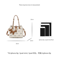 Sacs de créateur de luxe discret SS 2026, sacs fourre-tout à pois monogrammés, sacs à main avec pendentif chien, sac bandoulière double sangle pour femme, vente en gros