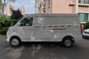Aucwell - Camioneta Eléctrica Mini Económica con Bolsas de Aire Dobles, Batería de 41.86 kWh, Capacidad de Carga de 1500 kg, Autonomía de 301-400 km - Product Image 2