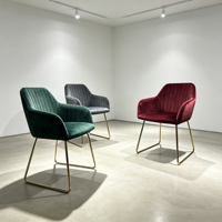 Fauteuil d'appoint de luxe en velours doré avec structure métallique, chaise de salle à manger pour hôtel, chaises rembourrées pour salon - Vente en gros