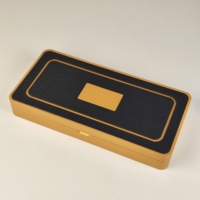 Boîte cadeau en bois doré pour dattes et chocolats, doublure en PU, logo personnalisé, patch en cuir PU, fermeture magnétique pour l'emballage de friandises du Ramadan et de l'Aïd