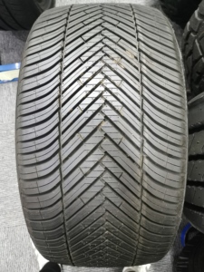 ยางรถยนต์นั่งส่วนบุคคล ยี่ห้อ Greentrac สำหรับทุกฤดู ขนาด 185/55R15 - Product Image 3