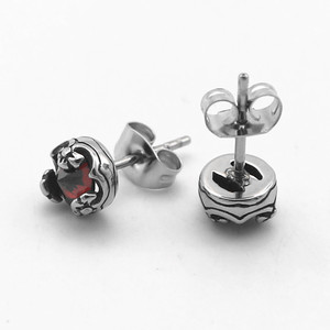 Pendientes yunnique con circonita roja, engaste de acero de titanio, diseño geométrico, joyería de moda para hombres y mujeres - Product Image 1