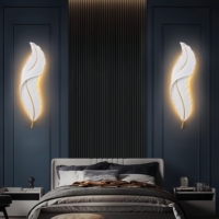Lampe murale en résine 3 CCT au design moderne et simple avec plumes, plusieurs tailles (65 cm, 90 cm, 120 cm) pour salon, couloir et escalier