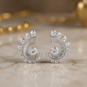 Orecchini a lobo E3589 in oro bianco con diamanti taglio brillante rotondo, gioielli di lusso geometrici da donna con montatura a griffe - Product Image 2