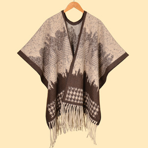 Poncho en tricot jacquard de style européen pour femmes, écharpe en imitation cachemire. - Product Image 6