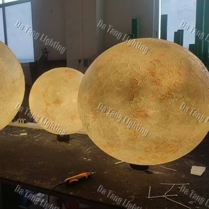 Lampes en fibre de verre en forme de lune pour parcs à thème, centres commerciaux, stations balnéaires et projets d'affichage de paysages lunaires immersifs - Product Image 5
