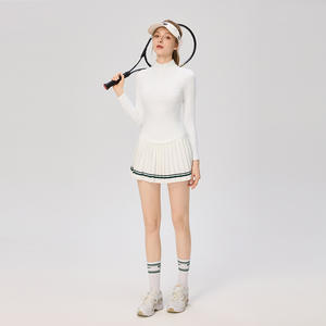 Nuovi Arrivi: Completo Tennis di Lusso con Top e Gonna, Set Sportivo 2 in 1 a Righe Bicolore per Palestra e Padel - Product Image 4