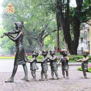 Decoración al aire libre figura <span class=keywords><strong>de</strong></span> Metal <span class=keywords><strong>arte</strong></span> escultura bronce hogar jardín cobre mujer tocando <span class=keywords><strong>el</strong></span> violín y niños estatua - Product Image 6