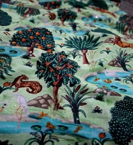 Tissu imprimé floral de qualité supérieure pour vêtements ethniques féminins, tissu imprimé floral pour la couture et la confection de vêtements - Product Image 5