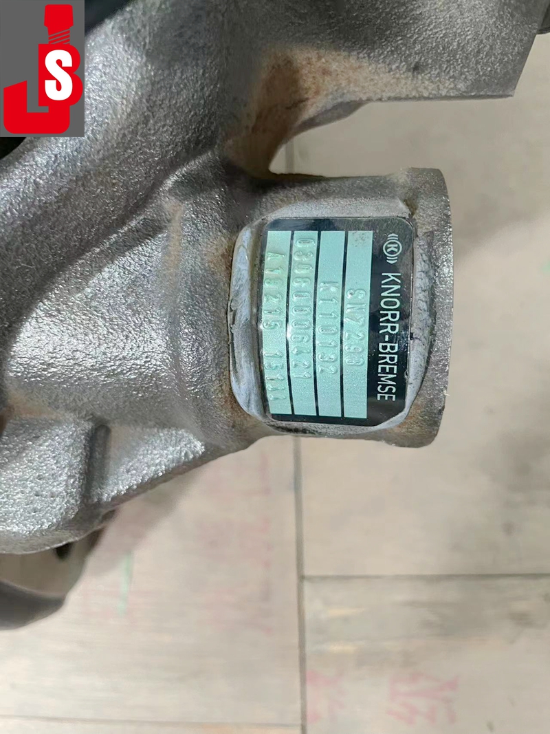 High-quality Brake Caliper for Golden Dragon Bus Spare Parts