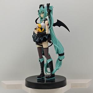 Figurines en PVC de la série Anime Girl Miku et Petit Diable avec Rascal the Raccoon Dark Angel, ornement de bureau en gros - Product Image 2