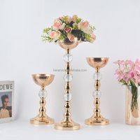 Vases à fleurs en métal doré avec perles de cristal, grands supports de centre de table pour mariage, réception, fête, décoration d'événements