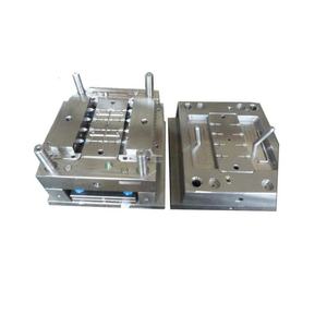 Molde de inyección de plástico con inserto metálico al por mayor para ensamblaje de chasis de cubierta inferior de aspiradora robótica - Product Image 1