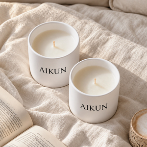 เทียนหอมอโรมาเธอราพี AIKUN ผลิตจากขี้ผึ้งถั่วเหลืองธรรมชาติ ขนาด 5.3 ออนซ์ 8 ออนซ์ 10.5 ออนซ์ บรรจุในกล่องเซรามิก พร้อมบริการติดฉลากส่วนตัว - Product Image 1