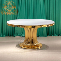 Tables et chaises de mariage modernes et durables en acier inoxydable avec plateau en verre pour l'ameublement d'hôtels, les banquets et les réceptions