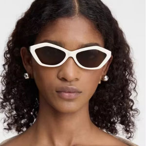 2025 nueva moda UV400 gafas <span class=keywords><strong>de</strong></span> sol prismáticas <span class=keywords><strong>ojo</strong></span> <span class=keywords><strong>de</strong></span> gato gafas <span class=keywords><strong>de</strong></span> sol <span class=keywords><strong>de</strong></span> moda para mujer con logotipo personalizado - Product Image 1