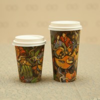 Gobelets en papier à paroi simple jetables personnalisés de couleur rouge et noire imprimés de 8 oz, 12 oz, 16 oz avec couvercles pour café, thé, soda, jus
