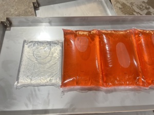 معجون مكبس حشو التعبئة المحلاة الفول الفلفل آلة الملء والتعبئة - Product Image 6