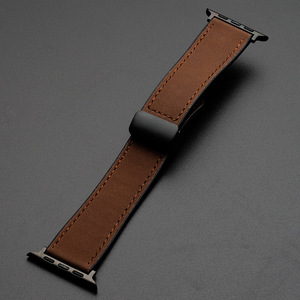 Correa de Reloj Magnética de Silicona y Cuero CM para Mujer y Hombre, Compatible con Apple Watch Series 9 8 7 6 - Product Image 5