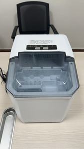 Máquina para Hacer Hielo Portátil de Mesa, Produce 9 Cubitos de Hielo en 6 Minutos, Apta para Uso en Casa o en Hoteles - Product Image 2