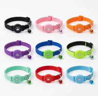 Collar Protector de Nailon Compatible con Apple AirTag Tracker, con Diseño de Huella y Campana Reflectante para Gatos, Disponible en Stock